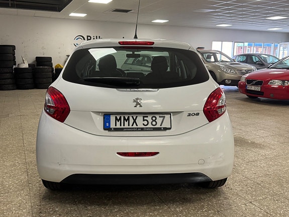 Peugeot 208 4 of 5