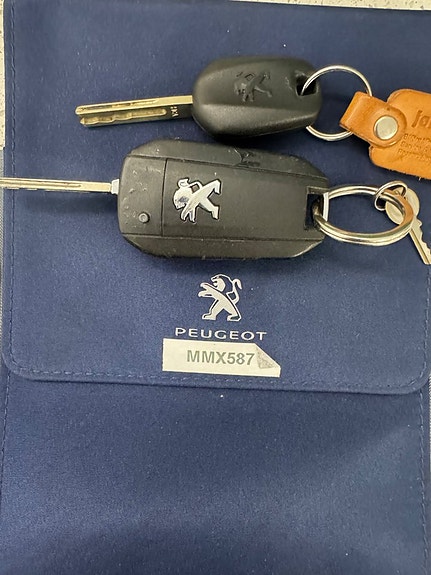 Peugeot 208 17 of 17