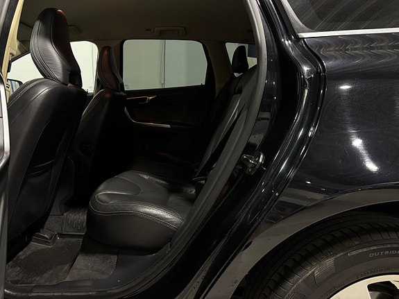 Volvo XC60 20 of 30