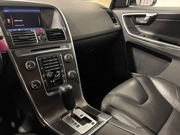Volvo XC60 30 of 30