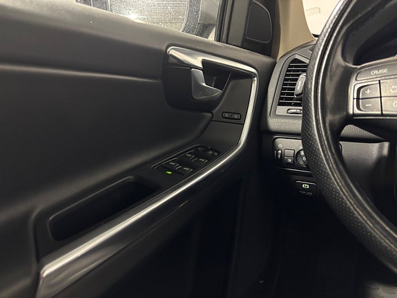 Volvo XC60 26 of 30