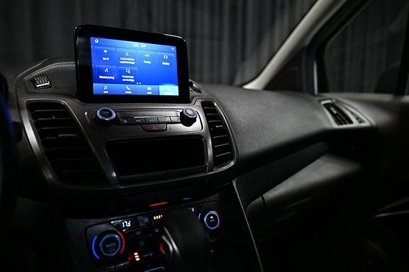 Ford Transit Connect 27 of 28
