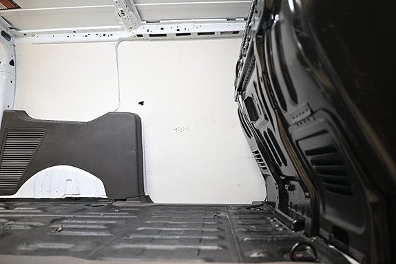 Ford Transit Connect 7 of 28