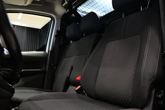 Ford Transit Connect 15 of 28