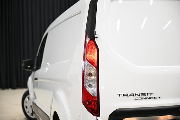 Ford Transit Connect 10 of 28