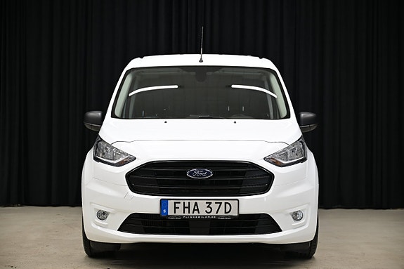 Ford Transit Connect 11 of 28