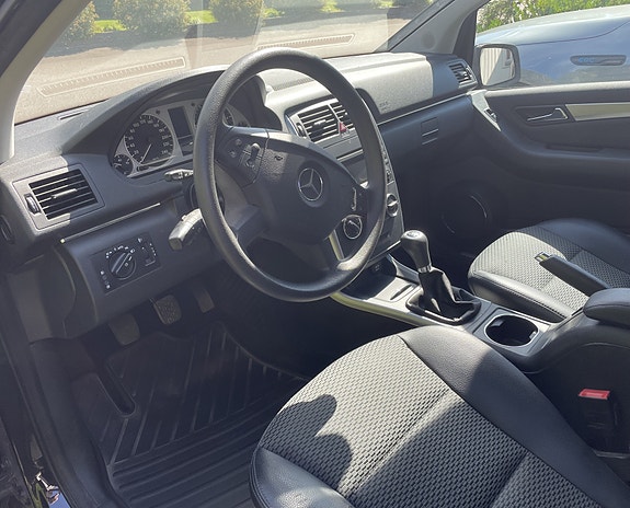 Mercedes-Benz B180 d 7 of 9