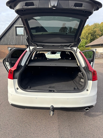 Volvo V90 4 of 6