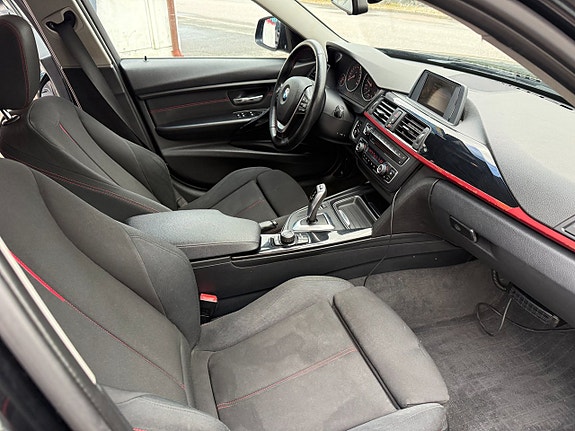 BMW 320d 11 of 15