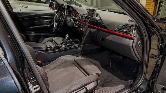 BMW 320d 8 of 11