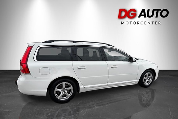 Volvo V70 7 of 30