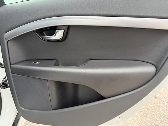 Volvo V70 18 of 30