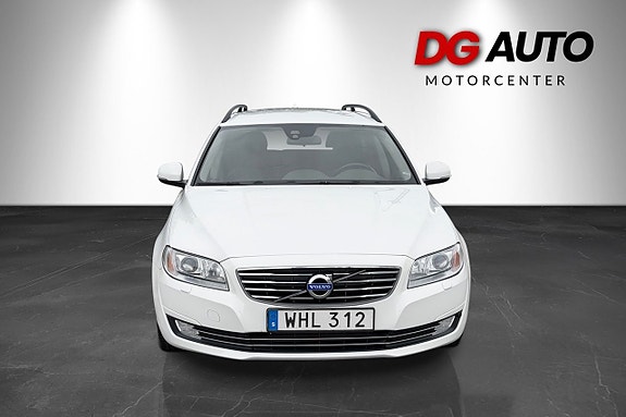 Volvo V70 2 of 30