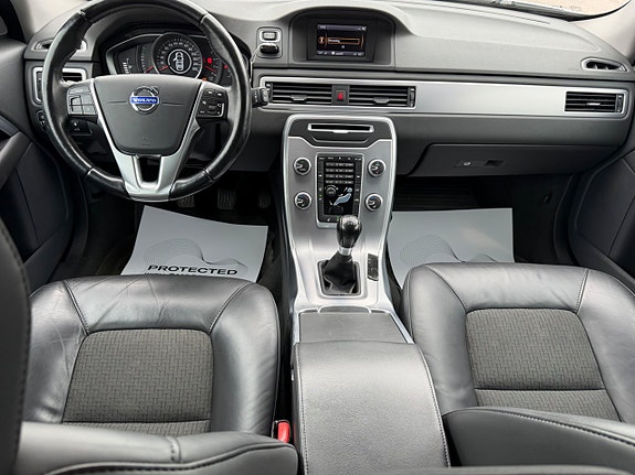 Volvo V70 9 of 30