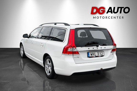 Volvo V70 3 of 30