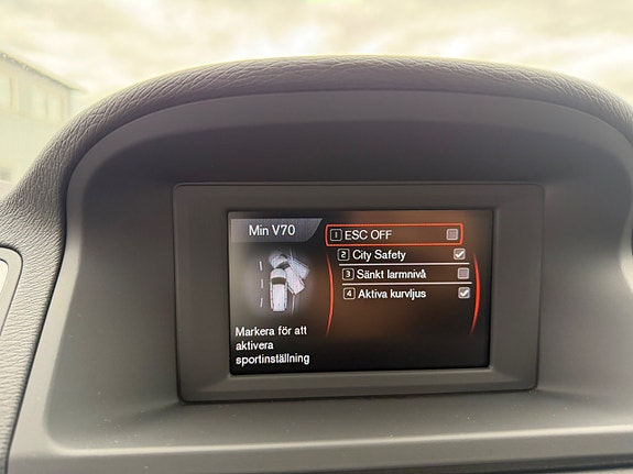 Volvo V70 27 of 30