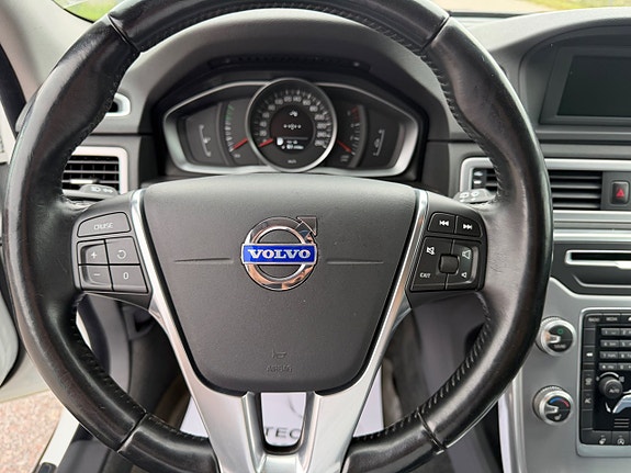 Volvo V70 10 of 30