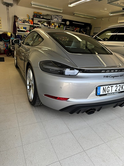 Porsche 718 Cayman GTS 4 of 5
