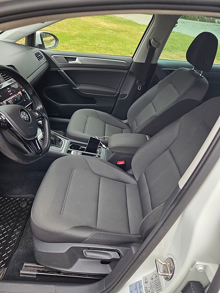 Volkswagen Golf VII 5 of 5