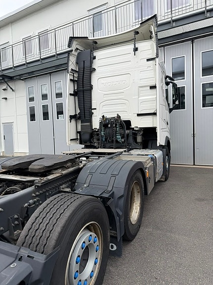 Volvo FH 500 TC 3 of 5