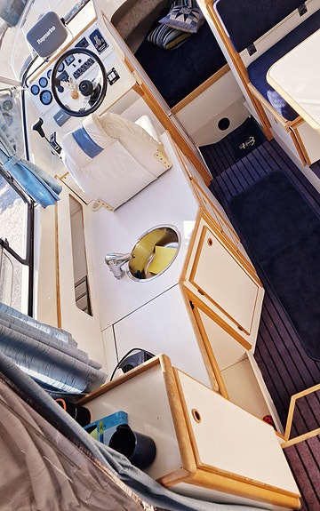 Coronet 280 Fly 11 of 21