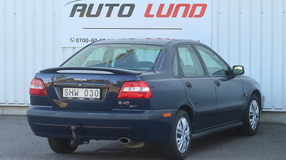 Volvo S40 3 of 5