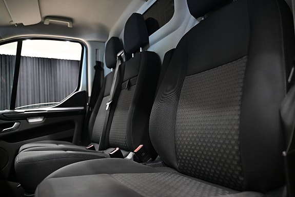 Ford Transit Custom 26 of 29