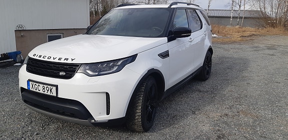 Land Rover Discovery 2 of 3
