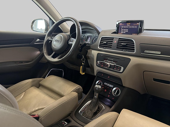 Audi Q3 20 of 21