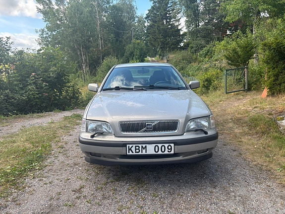 Volvo S40 3 of 5