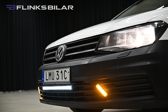 Volkswagen Caddy 10 of 24