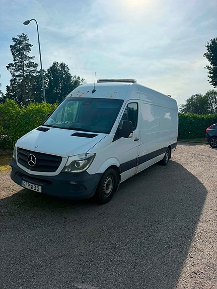 Mercedes-Benz Sprinter 316 2 of 4