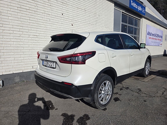 Nissan Qashqai 2 of 3