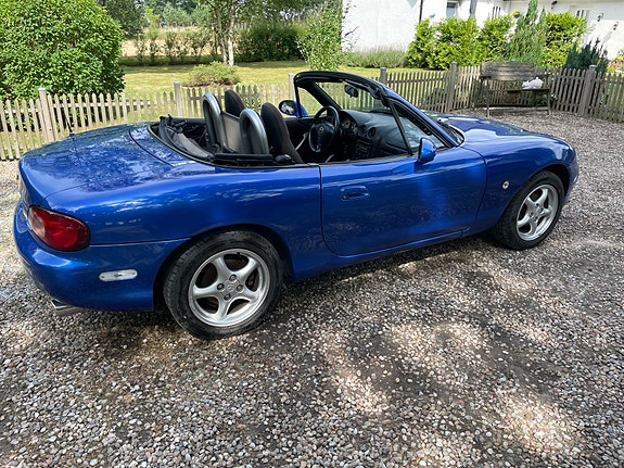 Mazda MX-5 3 of 5