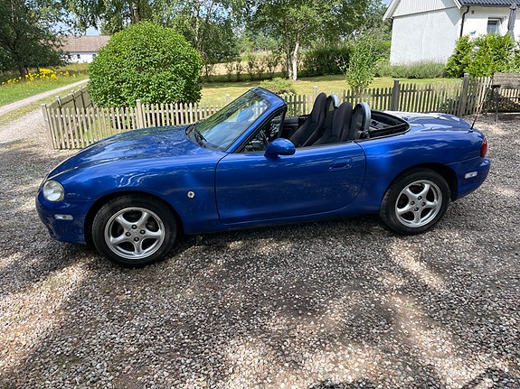Mazda MX-5 4 of 5