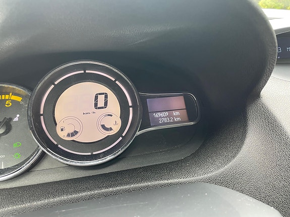 Renault Megane III 6 of 8