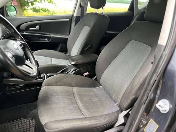 Kia Ceed 9 of 15