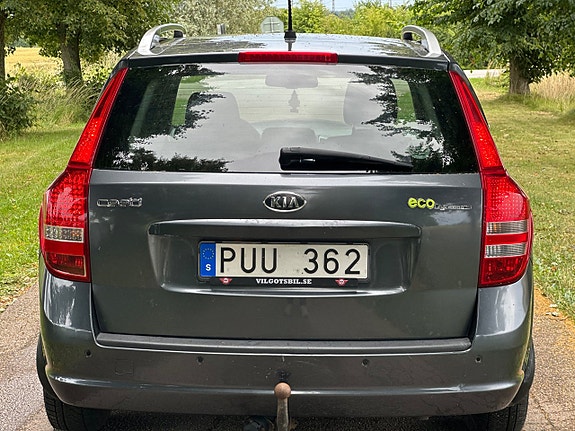 Kia Ceed 4 of 15