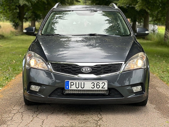 Kia Ceed 3 of 15