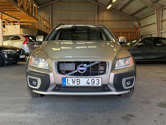 Volvo XC70 3 of 5
