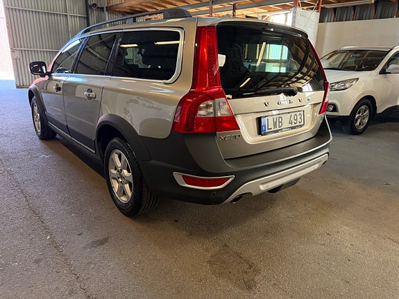 Volvo XC70 4 of 5