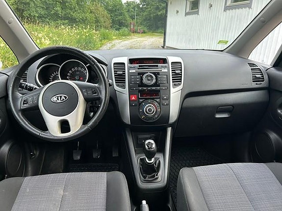 Kia Venga 3 of 5