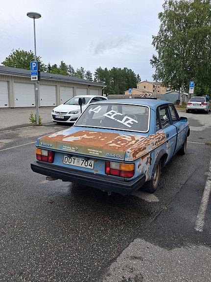 Volvo 244 4 of 5
