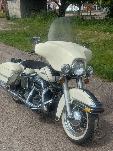 Harley-Davidson 2 of 2