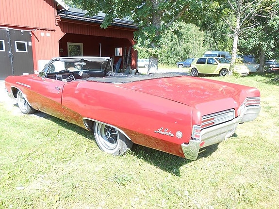 Buick Le Sabre 6 of 18