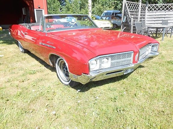 Buick Le Sabre 2 of 5