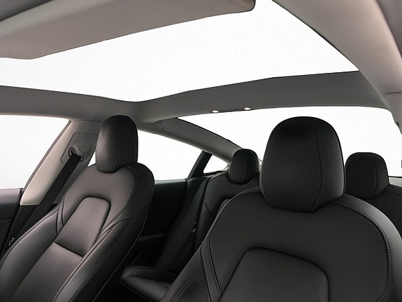 Tesla Model 3 16 of 30