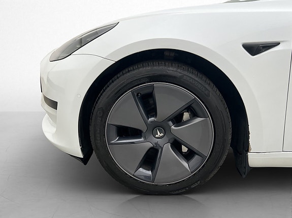 Tesla Model 3 29 of 30
