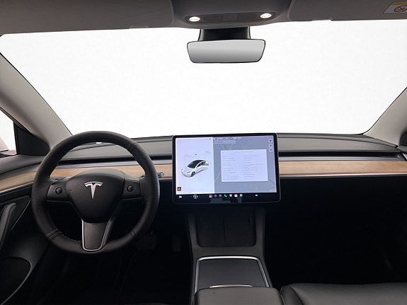 Tesla Model 3 11 of 30