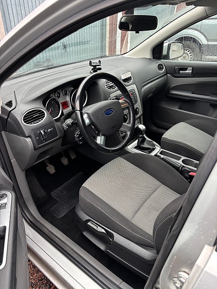 Ford Focus 5 of 7